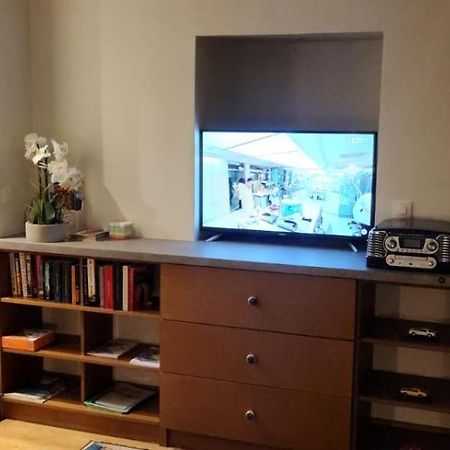 Highly Recommended Apartment Steps From The Lake アヌシー エクステリア 写真
